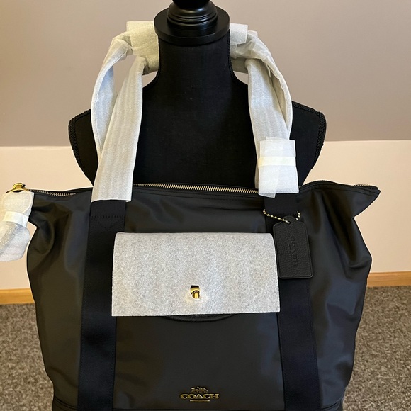 Coach Cargo Nylon Tote Bag in Black with Vintage Rose Interior. - Picture 2 of 6